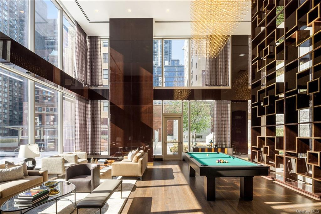 217 W 57th Street PENTHOUSE New York NY