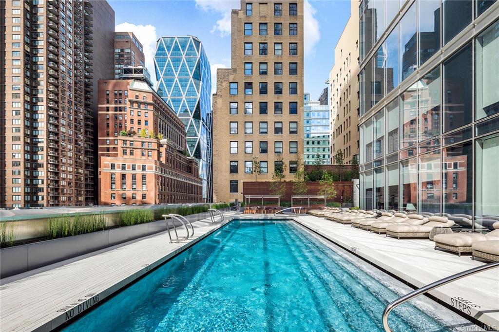 217 W 57th Street PENTHOUSE New York NY